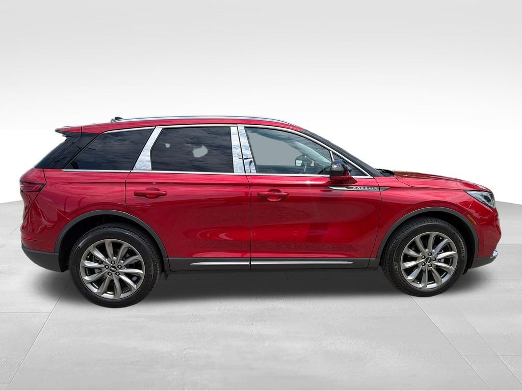 Used 2022 Red Lincoln Standard image 6