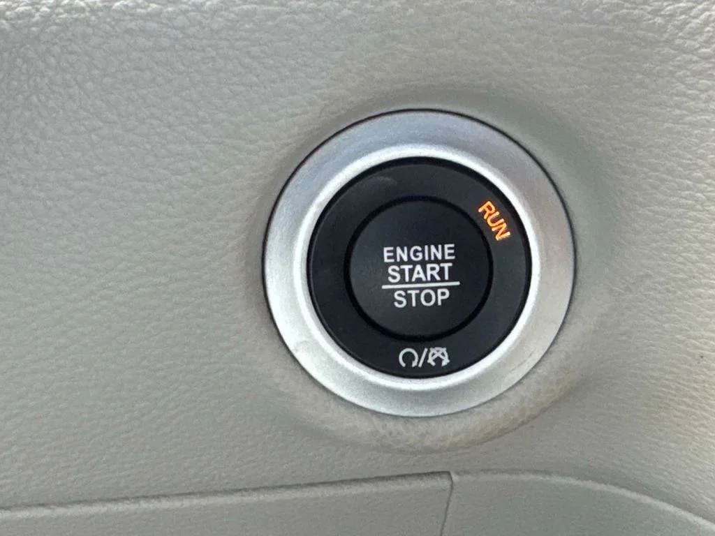 Used 2023 Silver Chrysler Touring L image 45