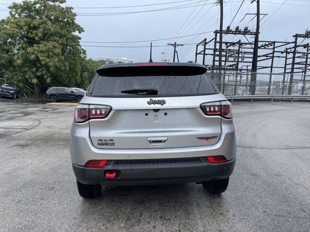 Used 2023 Silver Jeep Trailhawk image 4
