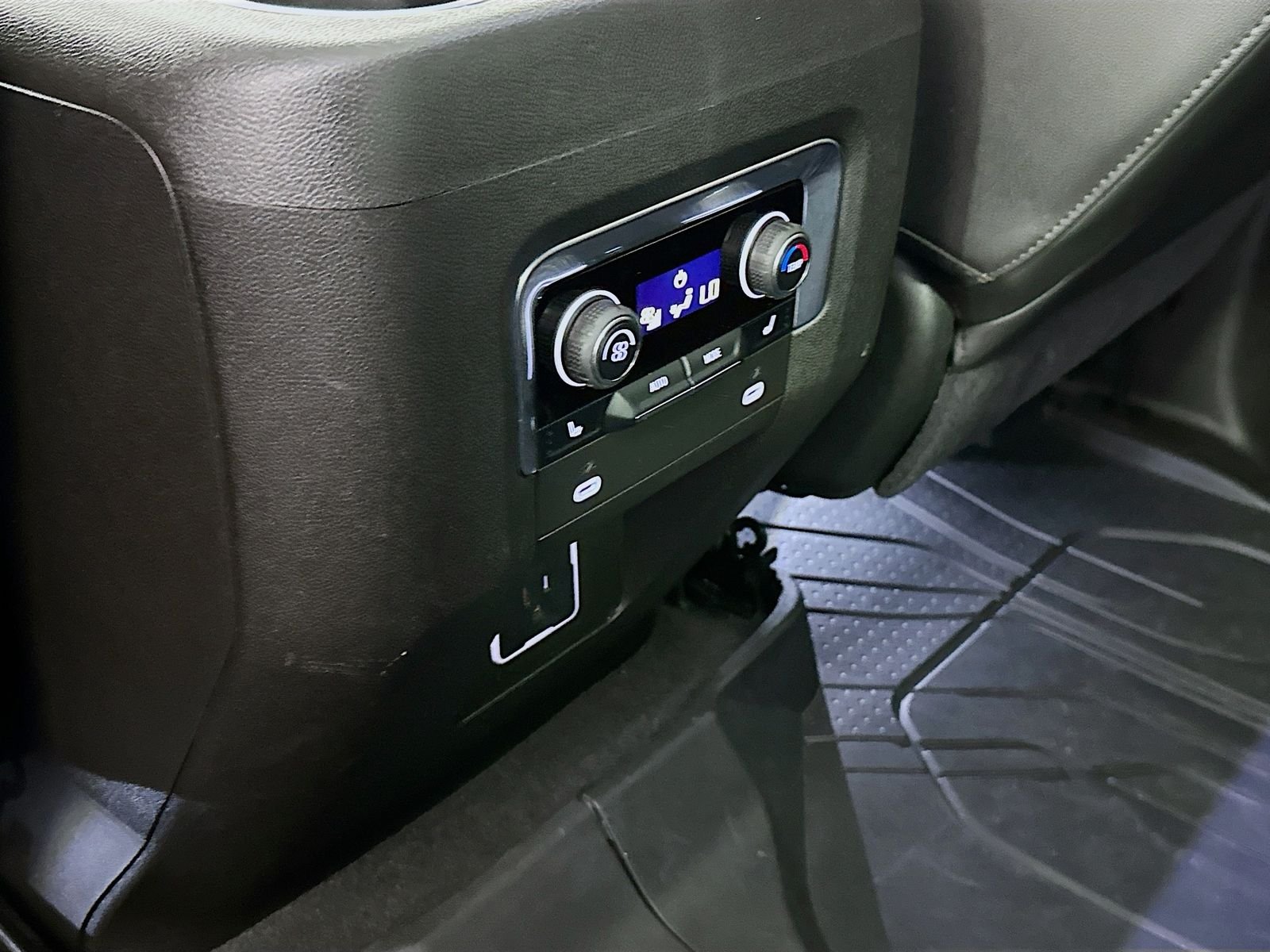 Used 2021 Black Chevrolet High Country image 28