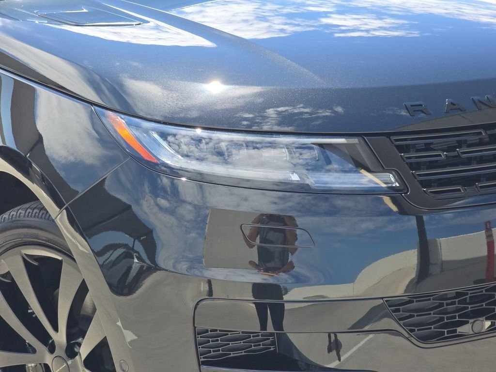 New 2026 Santorini Black Land Rover SE image 33