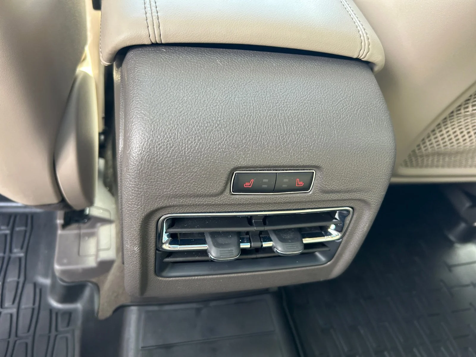 Used 2021 BLACK Lincoln RESERVE AWD image 19