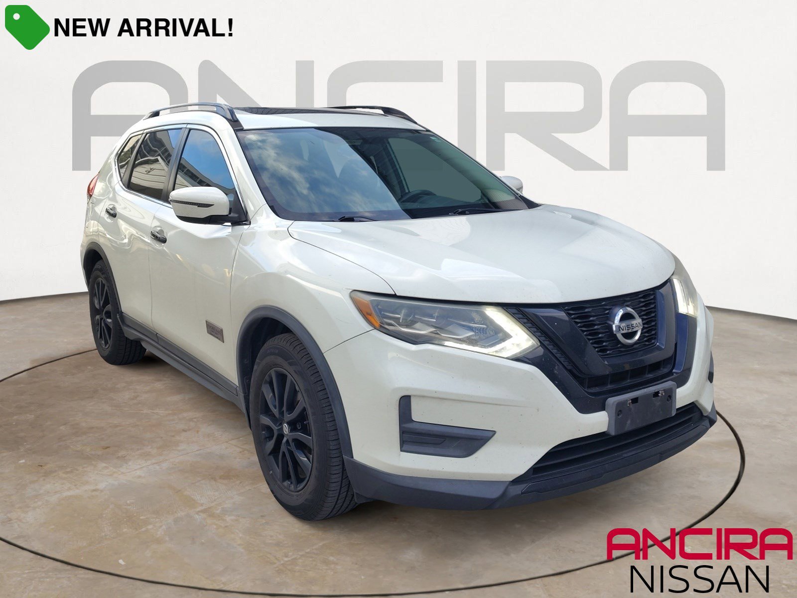Used 2017 Glacier White Nissan SV image 1