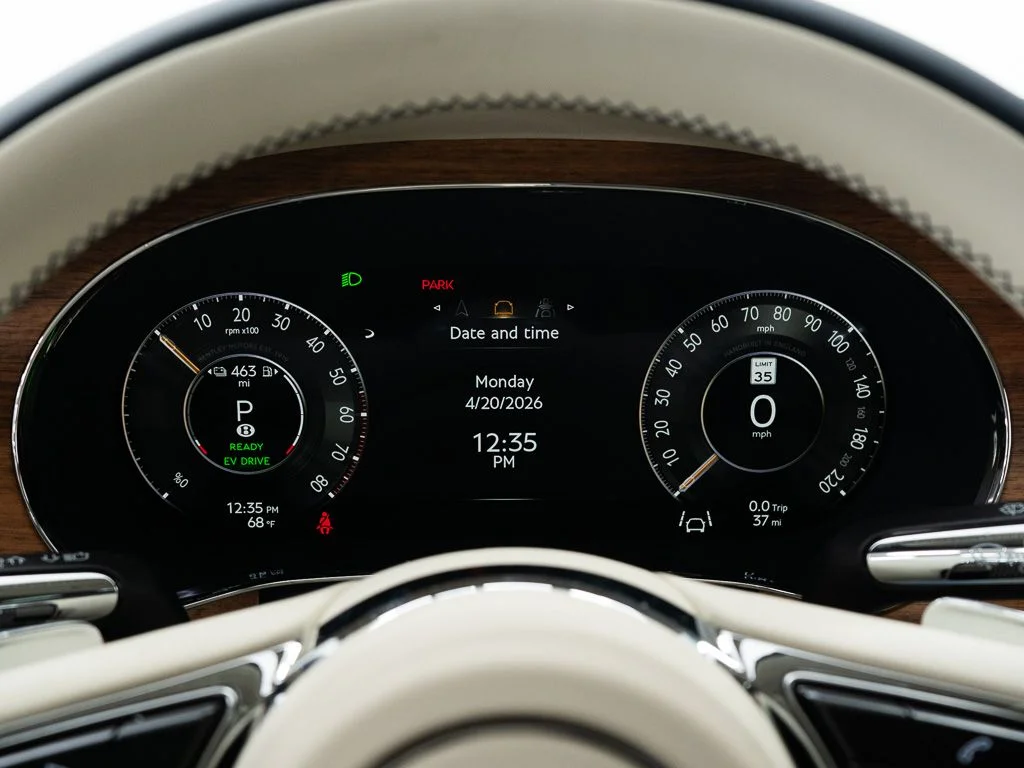 New 2026 Glacier White Bentley Azure image 31