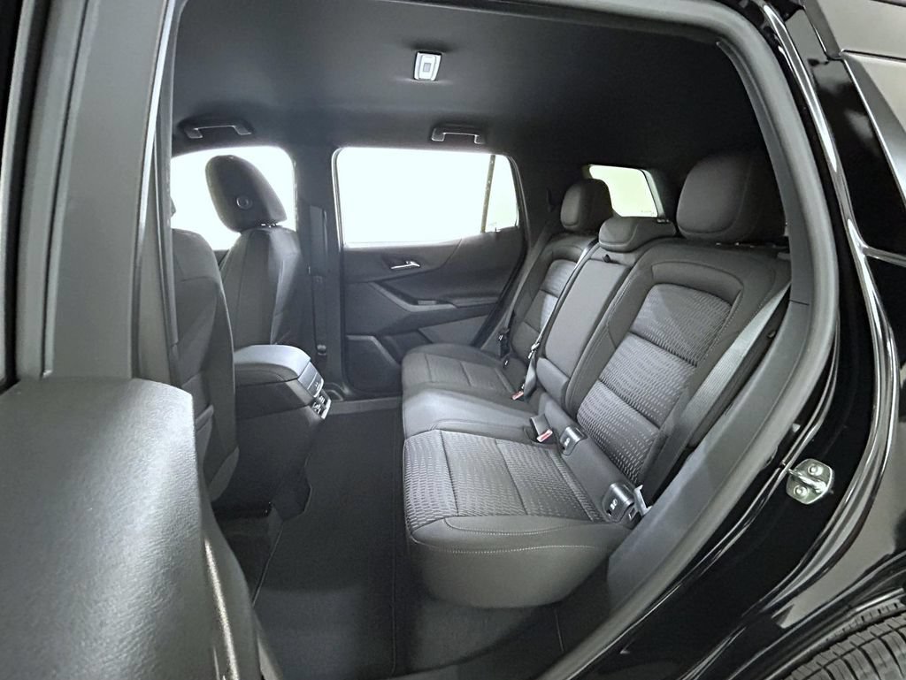 New 2027 Mosaic Black Metallic Chevrolet LT image 19