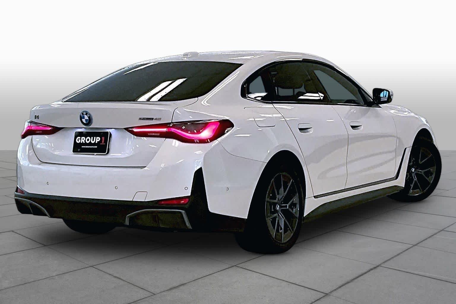 Used 2023 Mineral White Metallic BMW eDrive40 image 12