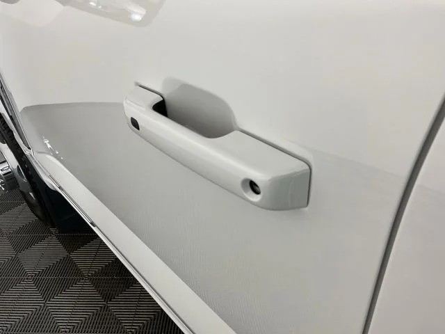 New 2026 Star White Metallic Tri-Coat Ford Lariat image 15