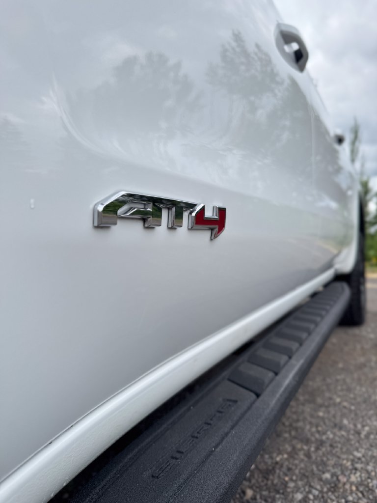 Used 2022 Summit White GMC AT4 image 49