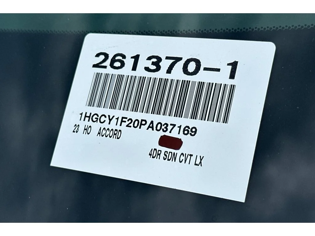 Used 2023 Lunar Silver Metallic Honda LX image 18