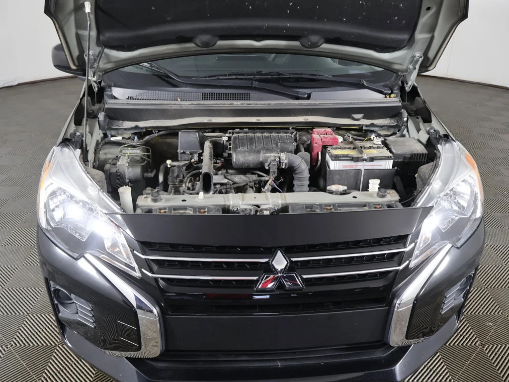 Used 2024 Black Mitsubishi ES image 17