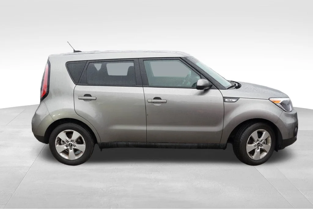 Used 2018 Titanium Gray Kia Base image 2