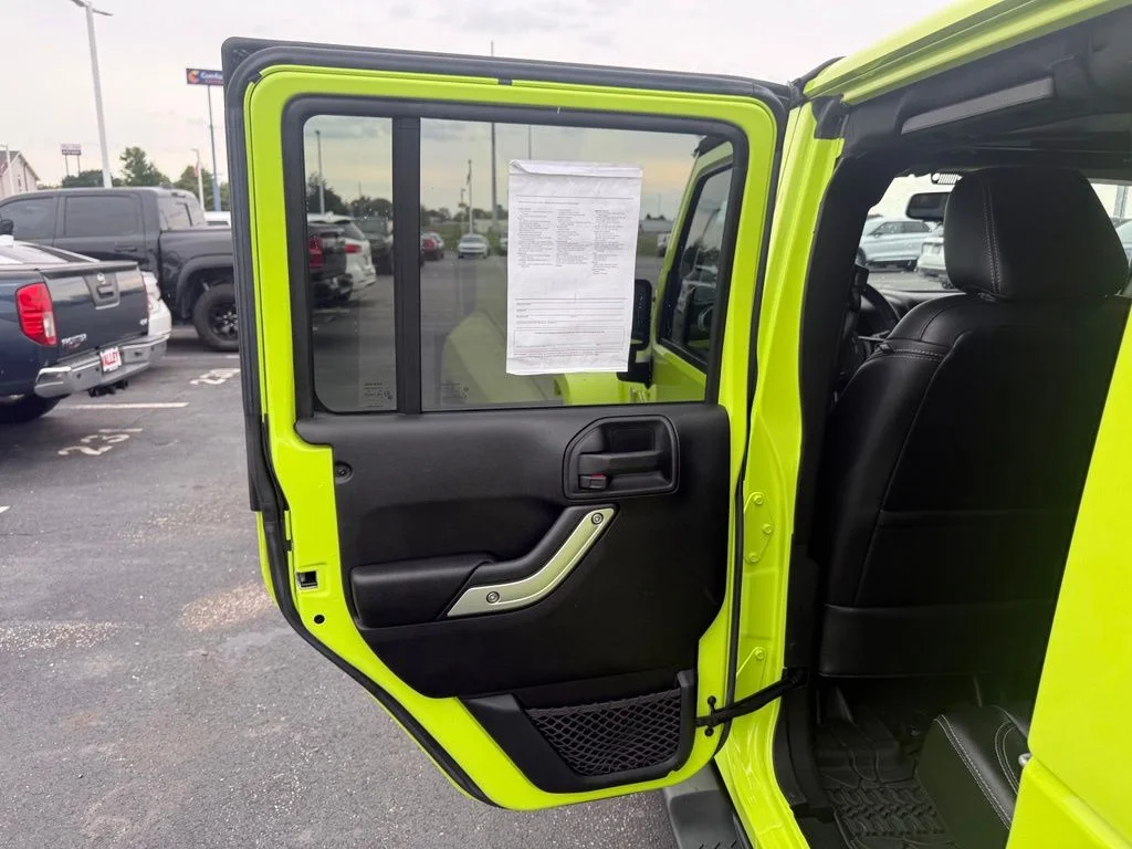 Used 2017 Green Jeep Unlimited Sahara image 39