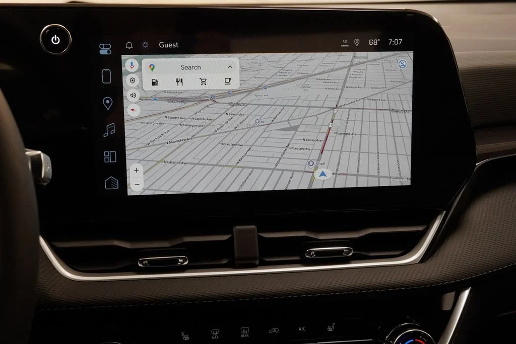 2027 Chevrolet Equinox LT - Photo 16