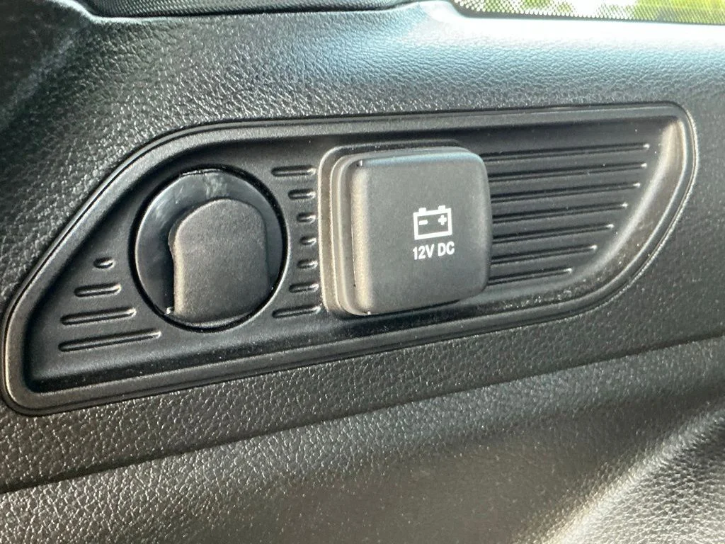 Used 2024 Red Jeep Altitude image 23