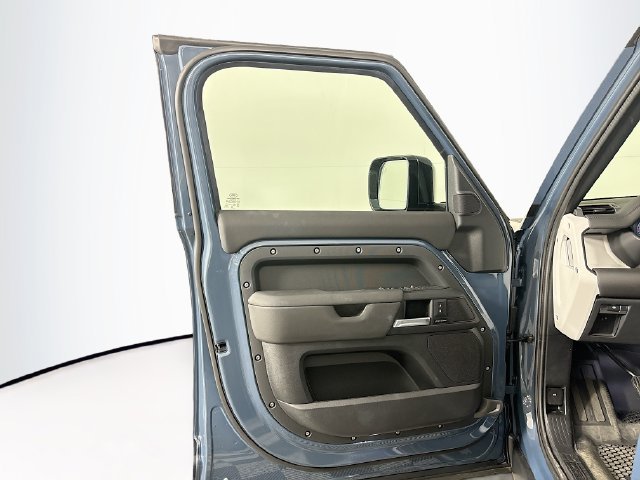 Used 2025 Blue Land Rover S image 11