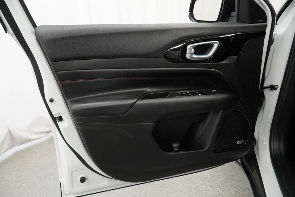 Certified Used 2023 White Jeep Trailhawk image 33