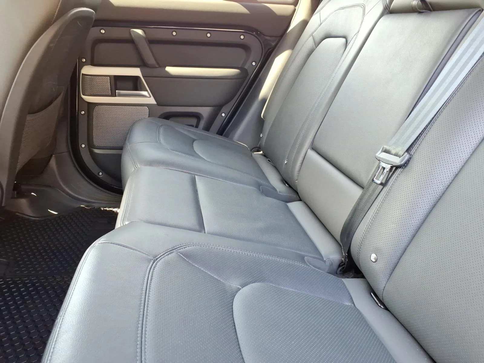 Certified Used 2024 Santorini Black Metallic 1ag Land Rover 110 S image 5