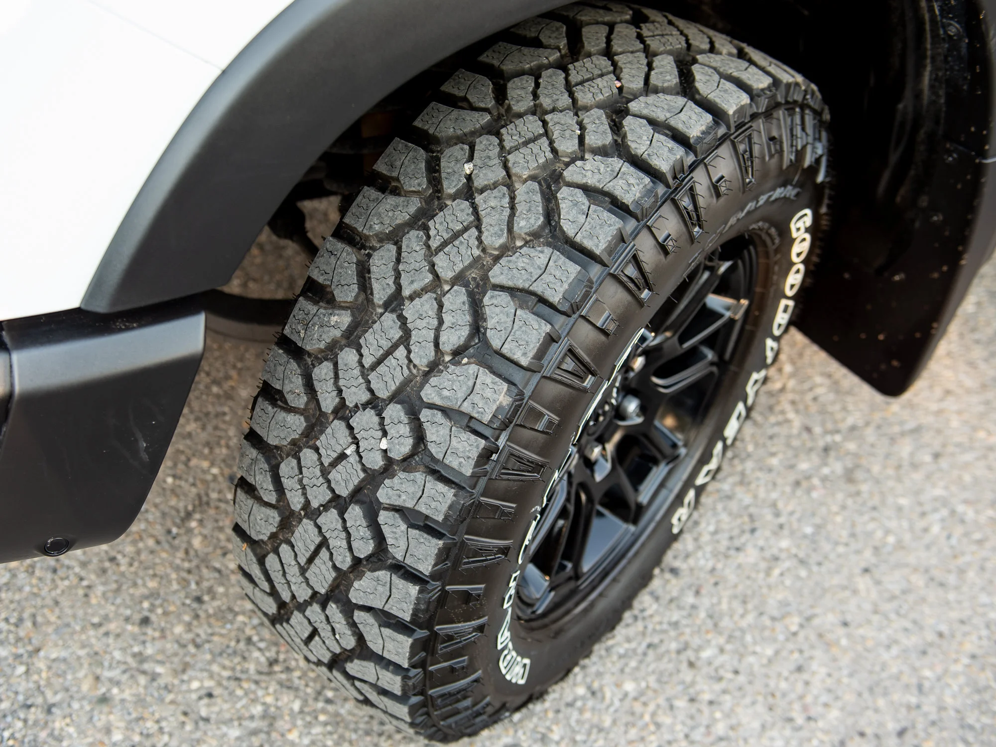 New 2026 White RAM Rebel* Crew Cab 4x4, 33 Inch A/T Tires, Heated Seats, Nav, Alpine Audio image 2