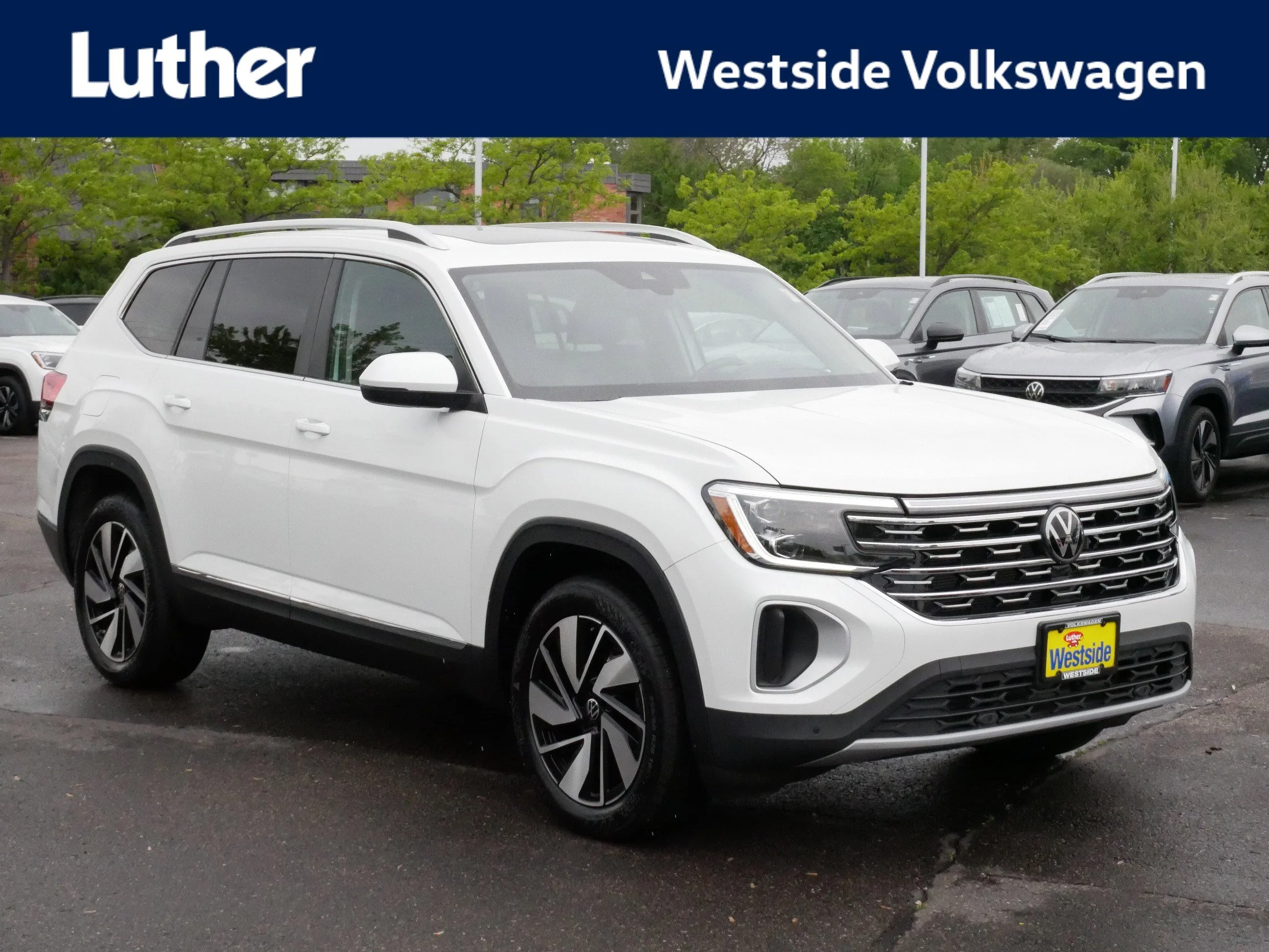 2024 Volkswagen Atlas 2.0T SEL 4MOTION's photo