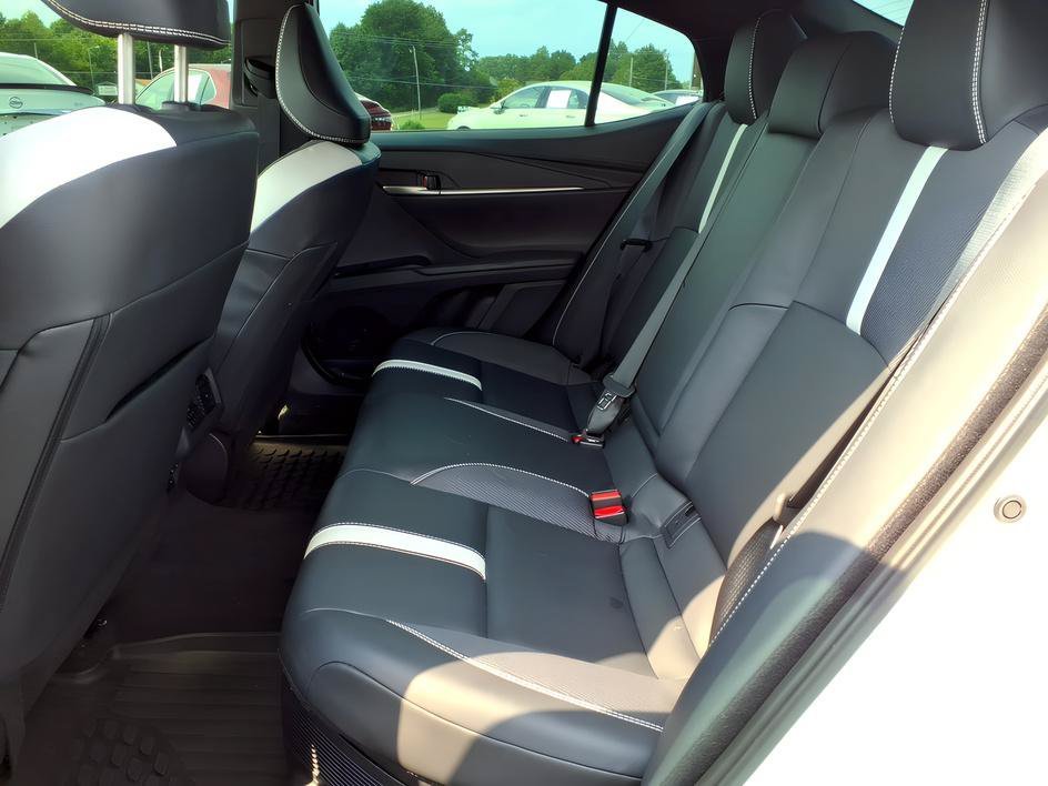 Used 2025 Ice Cap Toyota SE image 12