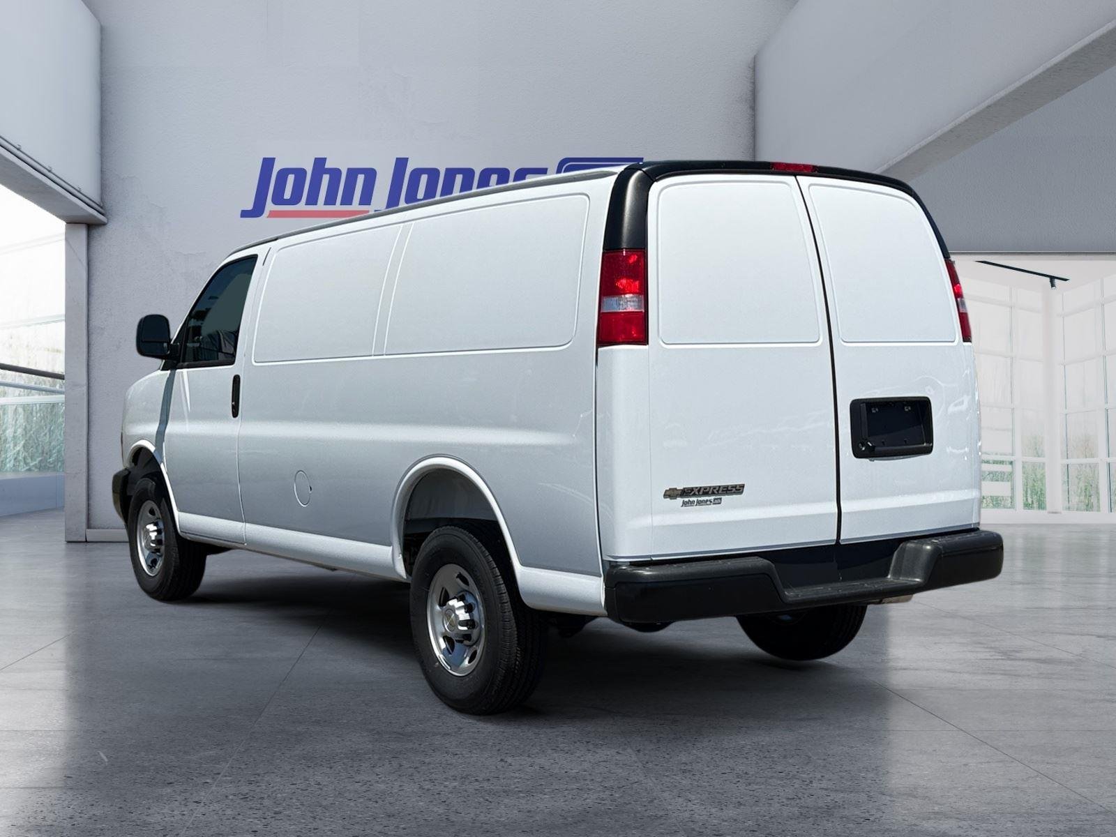 New 2026 Summit White Chevrolet 1WT image 3