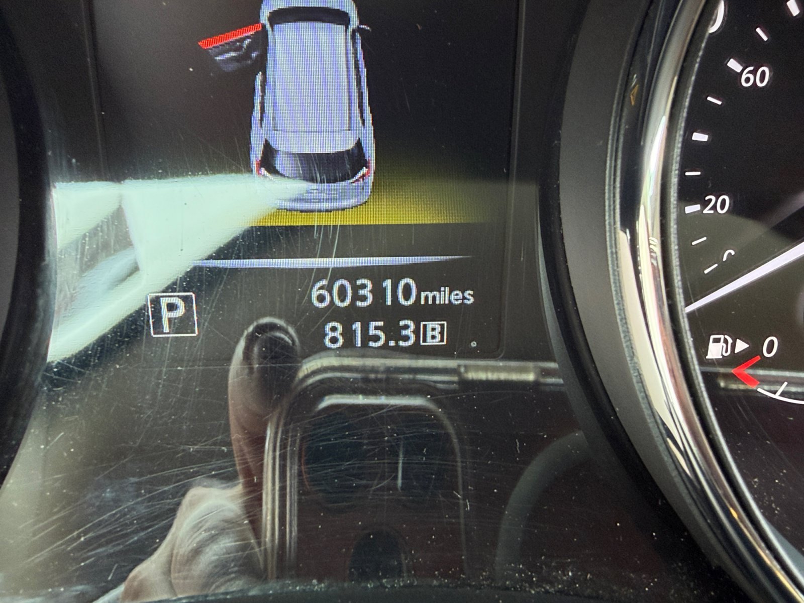 Used 2015 Super Black Nissan SL image 16
