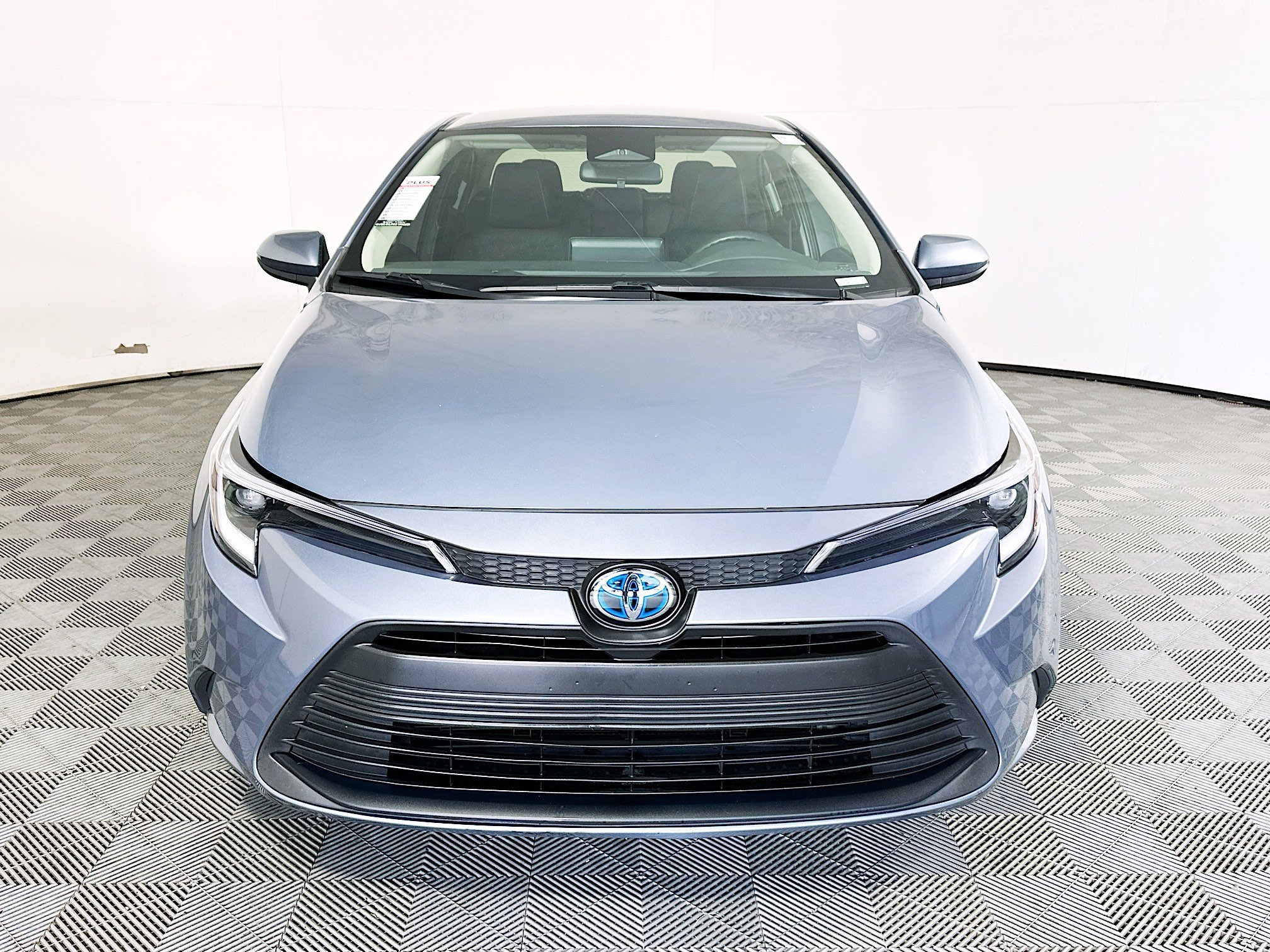 Used 2025 Celestite Toyota Hybrid LE image 8