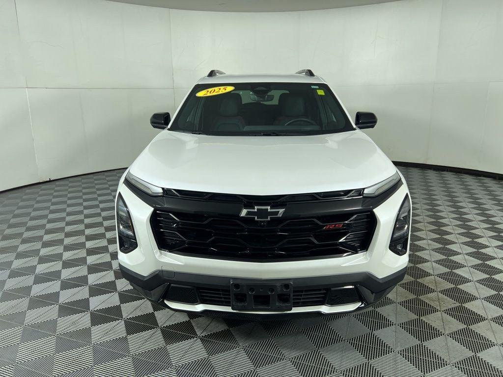 Used 2025 Pearl Chevrolet RS image 14