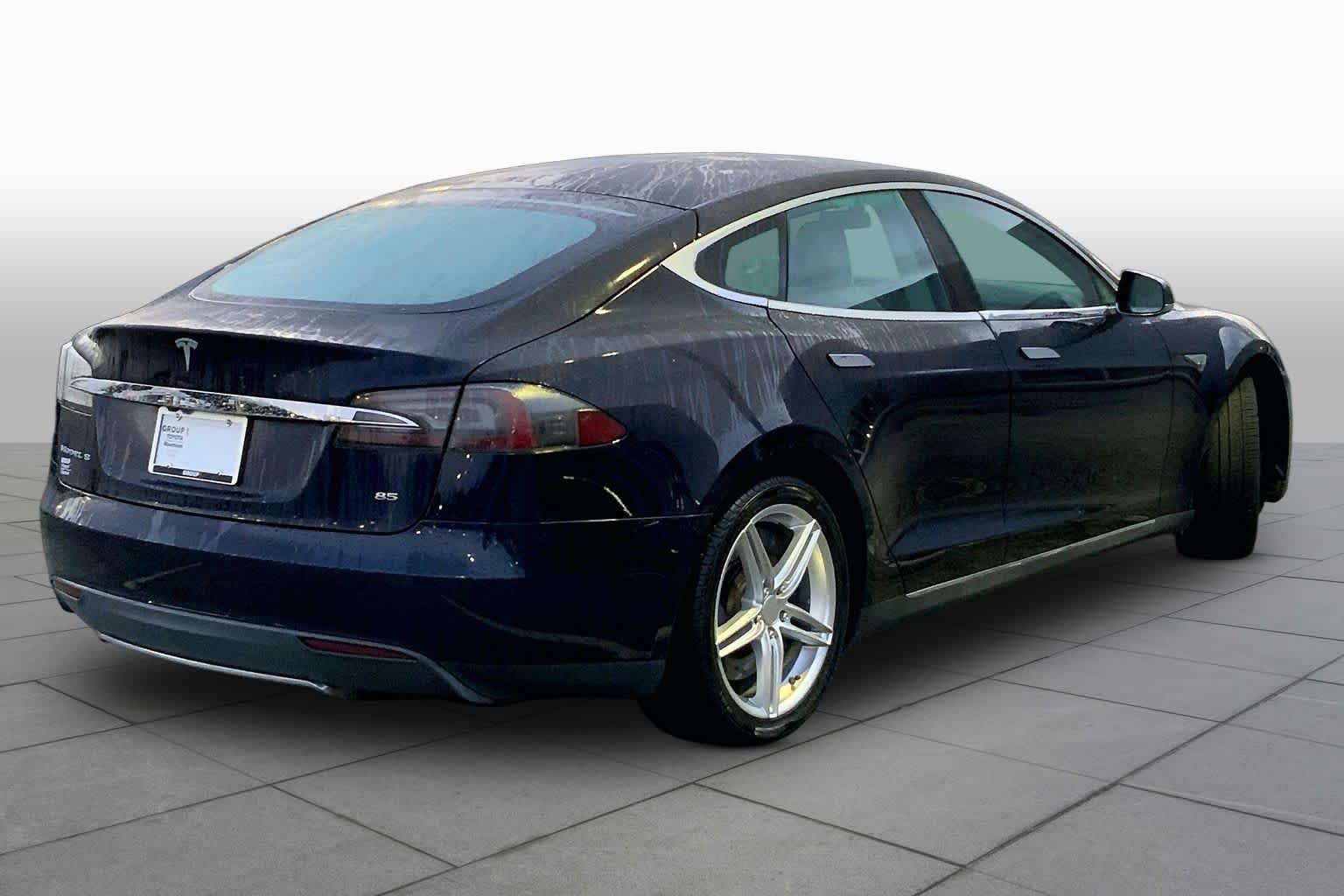 Used 2014 Black Tesla 85 kWh Battery image 11