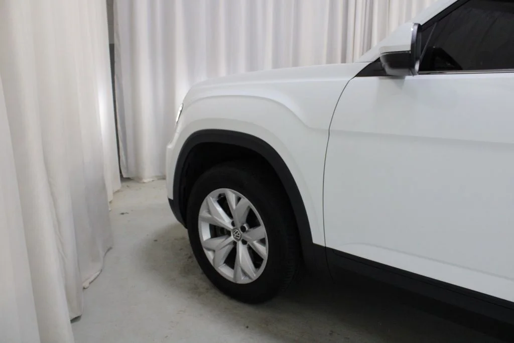 Used 2019 White Volkswagen 3.6L V6 SE image 29