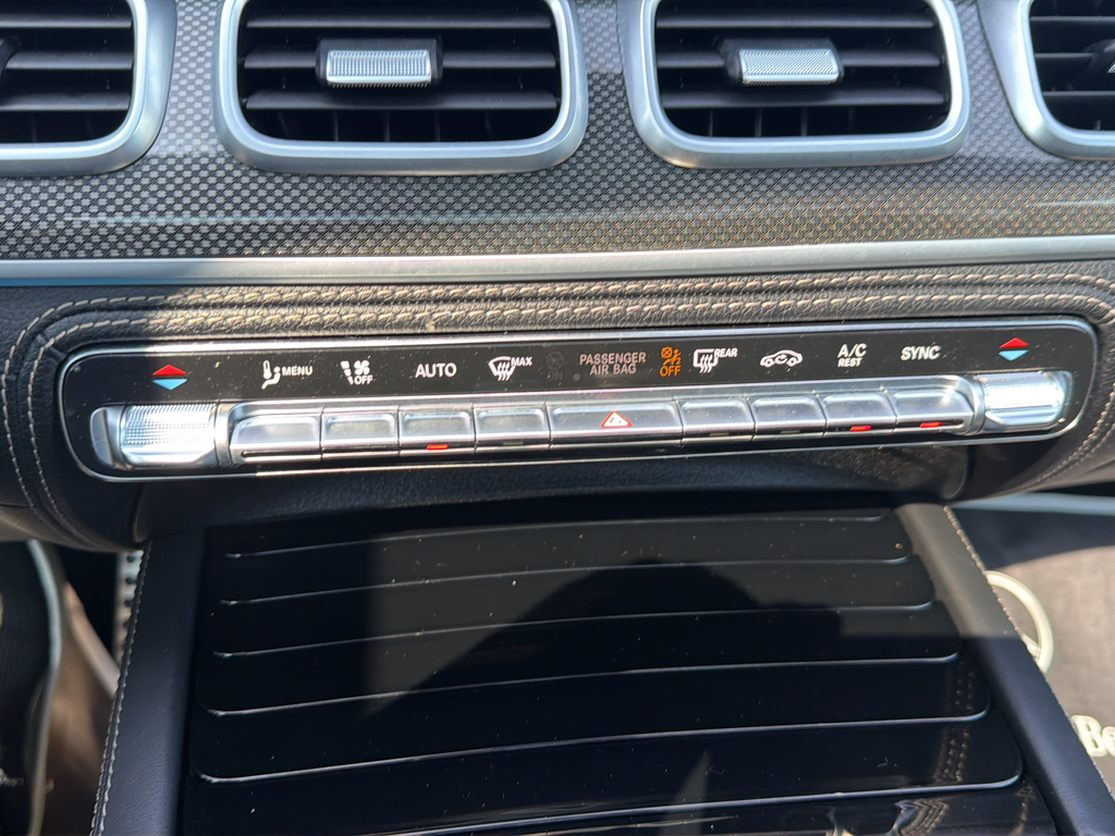 Used 2022  Mercedes-Benz GLE 53 AMG® image 17