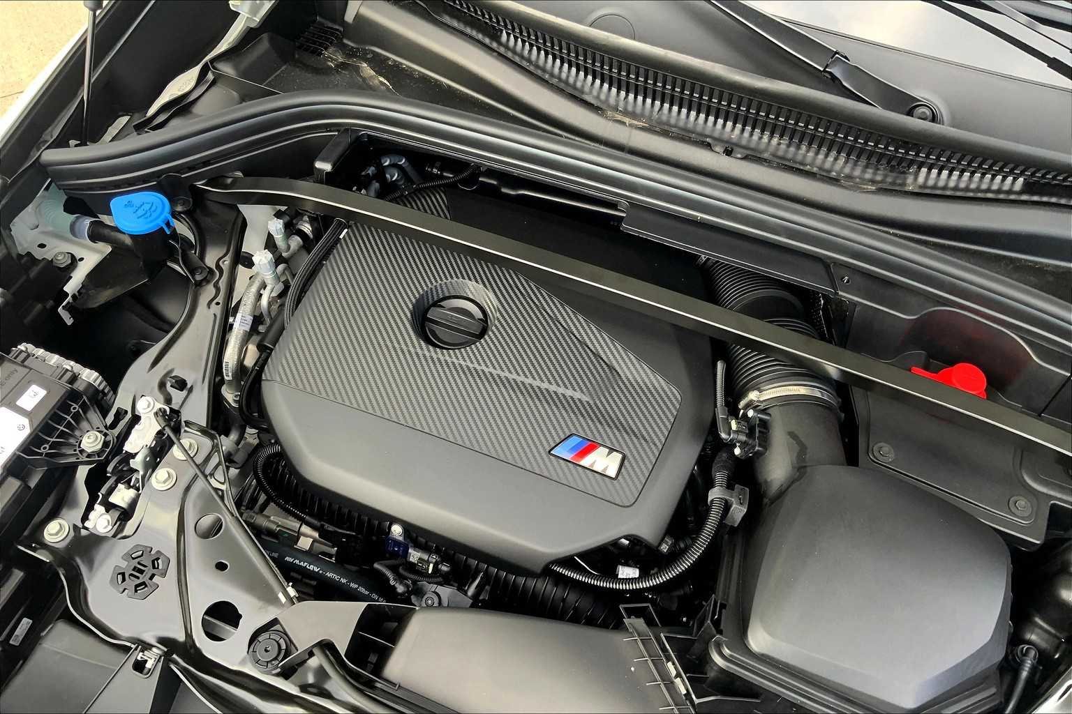 Used 2026 Alpine White BMW M35i image 17