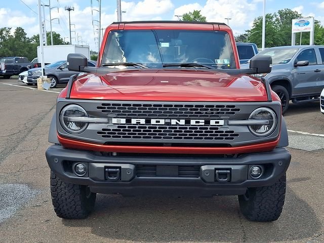 Certified Used 2023 Hot Pepper Red Metallic Tinted Clearcoat Ford Badlands image 2