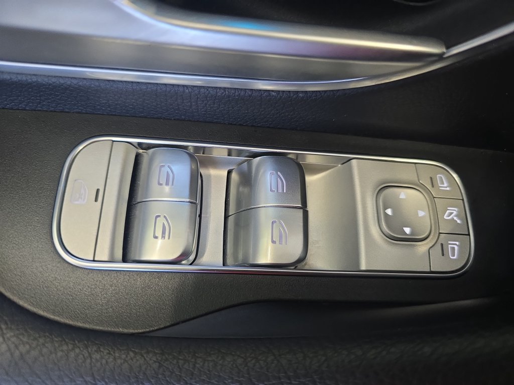 Used 2023 Black Mercedes-Benz GLE 350 image 32