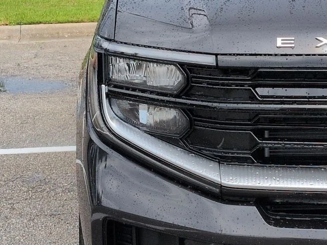 New 2027 Dark Matter Gray Metallic Ford MAX Platinum image 10
