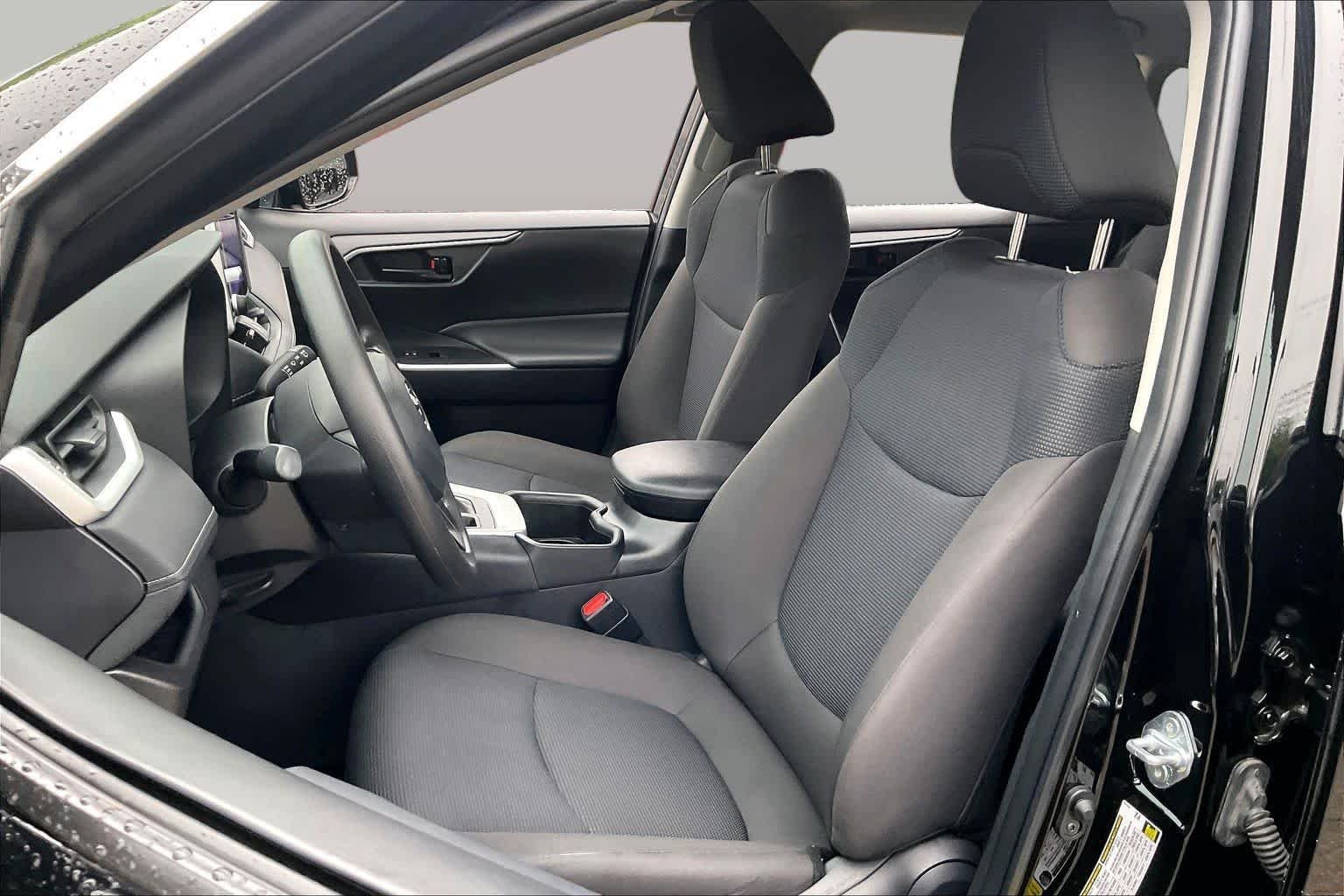 Used 2025 Midnight Black Metallic Toyota LE image 8