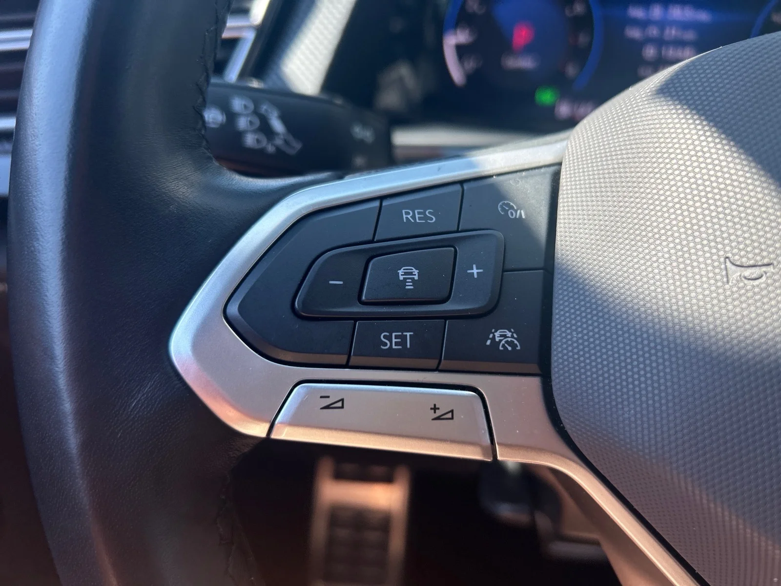 Certified Used 2024  Volkswagen SEL R-Line 4Motion image 17