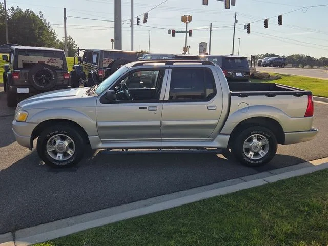 Used 2004 Silver Ford XLS image 4