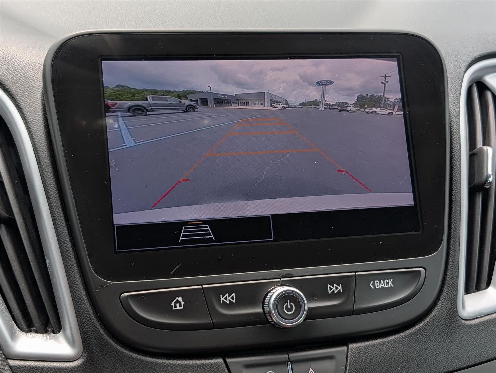 Used 2023 Mineral Gray Metallic Chevrolet LT image 17