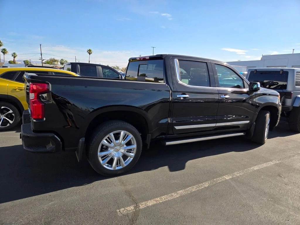 Used 2024 Black Chevrolet High Country image 2