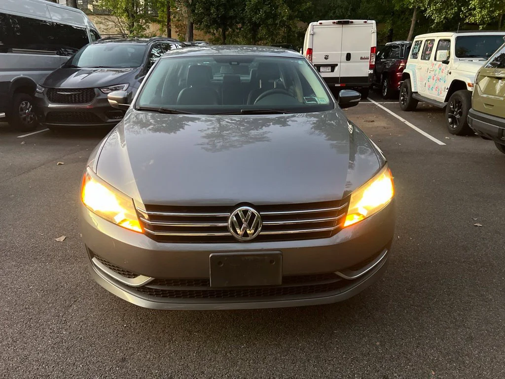Used 2015 Gray Volkswagen 1.8T Wolfsburg Edition image 2
