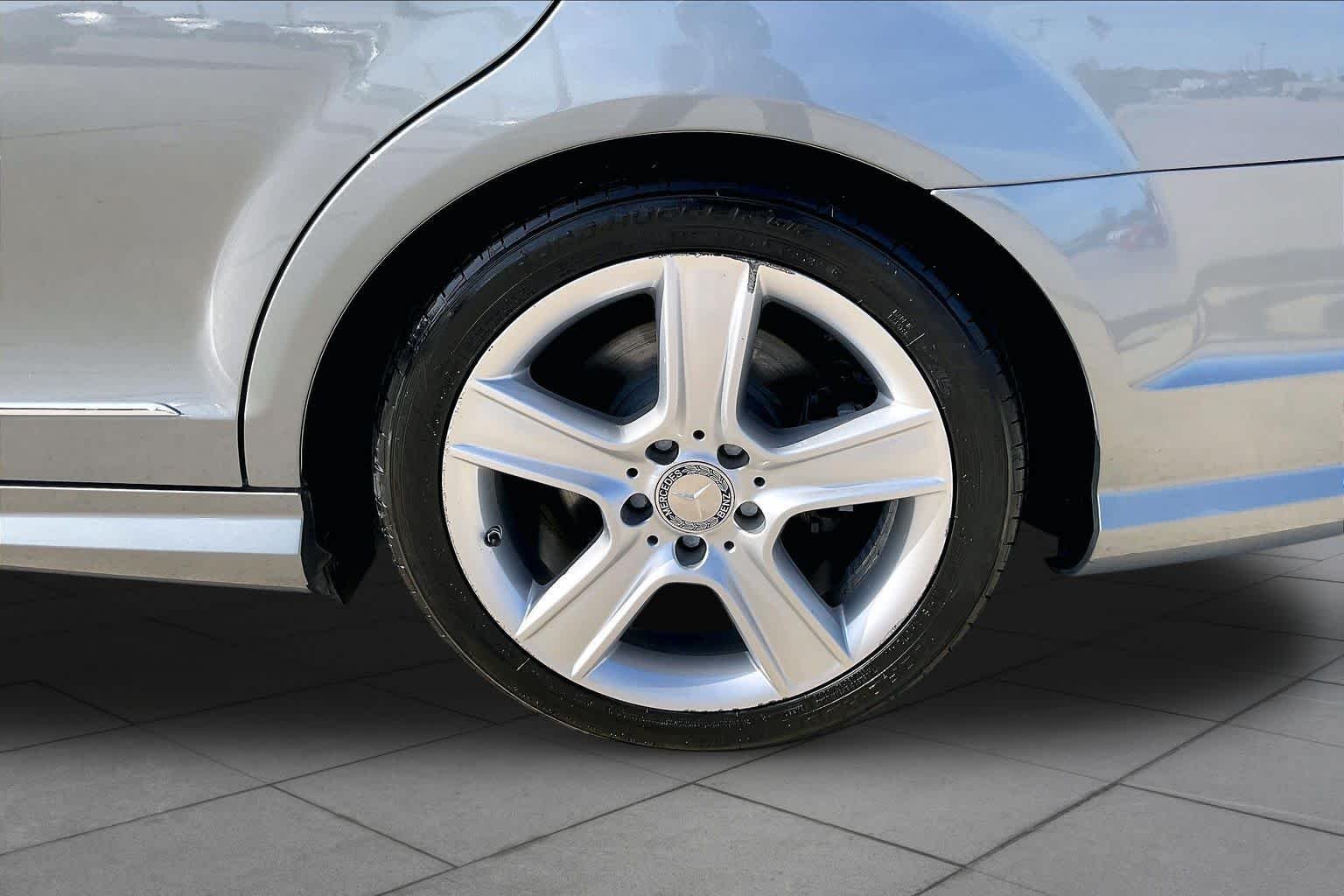 Used 2011 Palladium Silver Metallic Mercedes-Benz C 300 Sport image 10