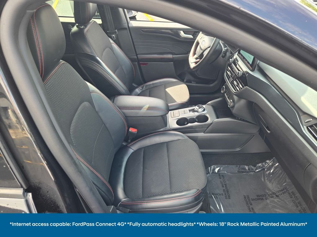 2025 Ford Escape ST-Line - Photo 10