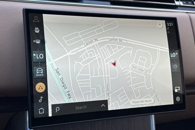 New 2026 Fuji White Land Rover SE image 18