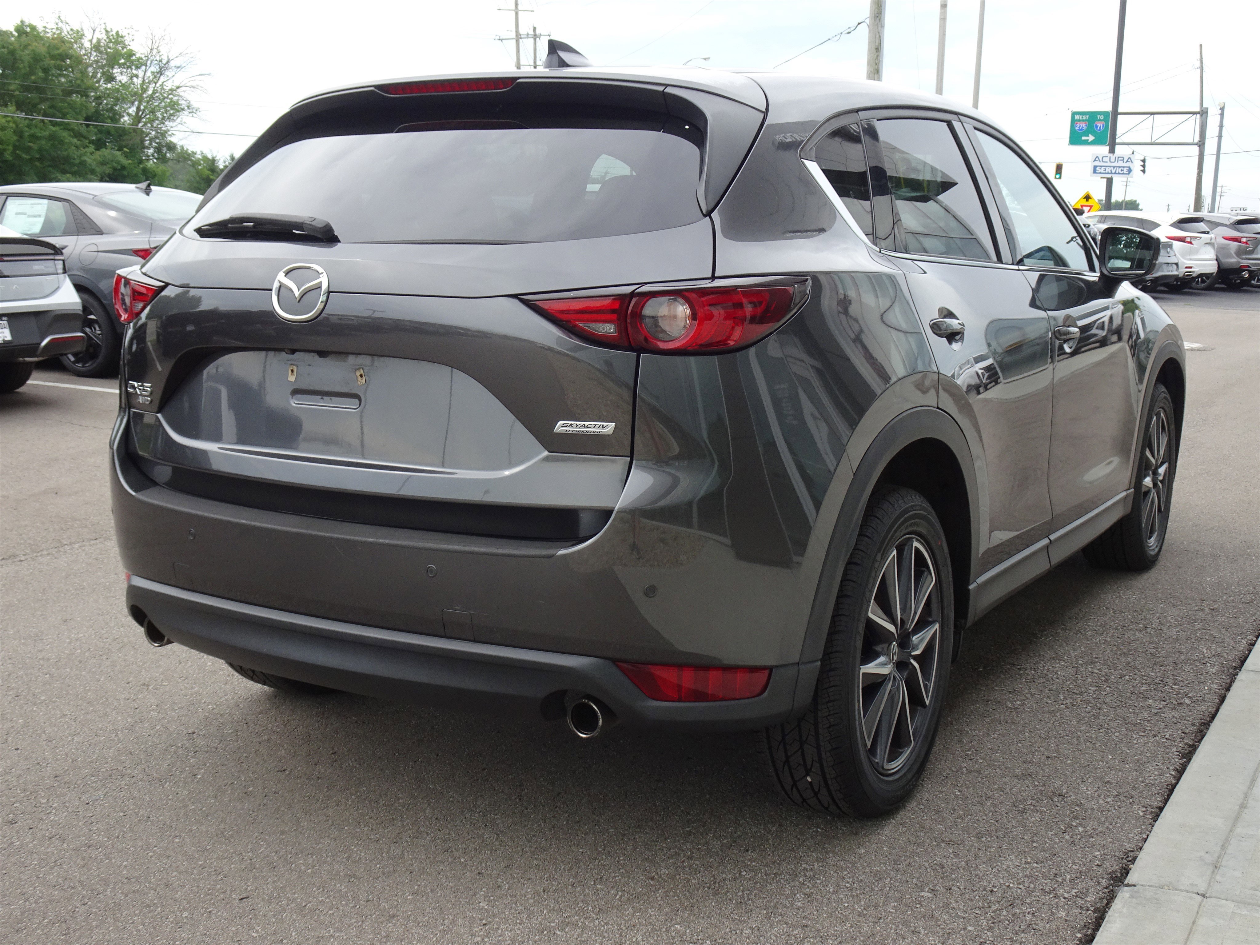 Used 2018 Machine Gray Metallic Mazda Grand Touring image 5