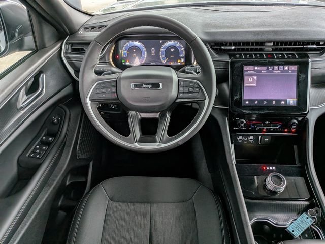 Used 2025 Silver Jeep Laredo X image 12