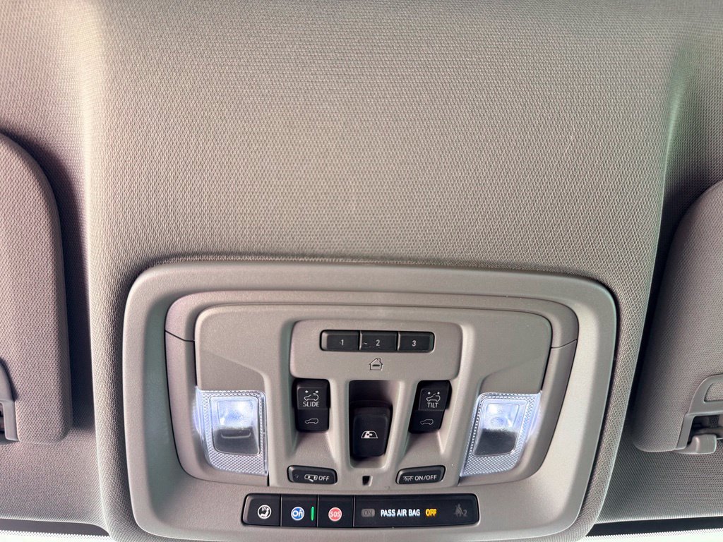 Used 2024 Silver GMC Denali image 27