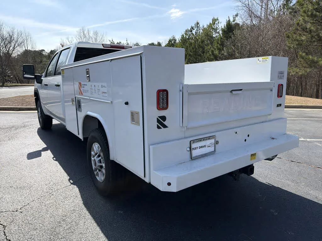 New 2026 Summit White GMC Pro image 4