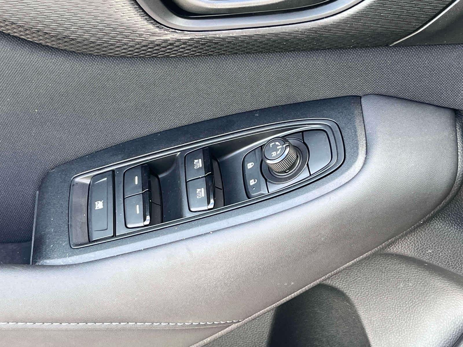 Used 2024 Crystal White Pearl Subaru  image 27