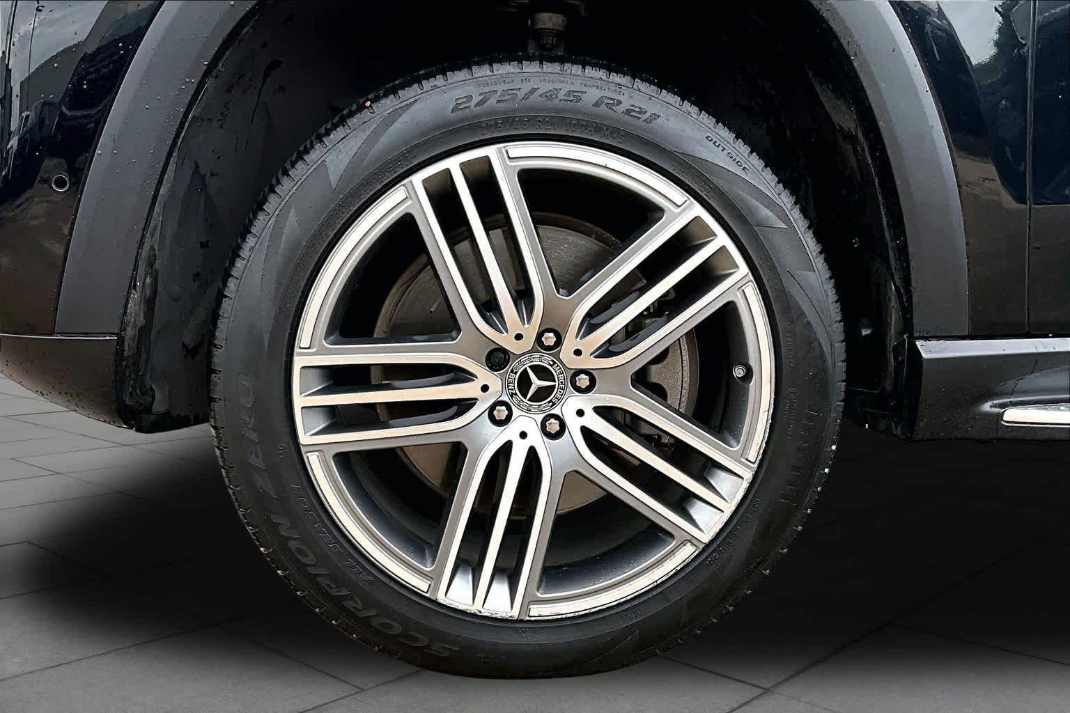 Used 2022 Black Mercedes-Benz GLS 450 image 11
